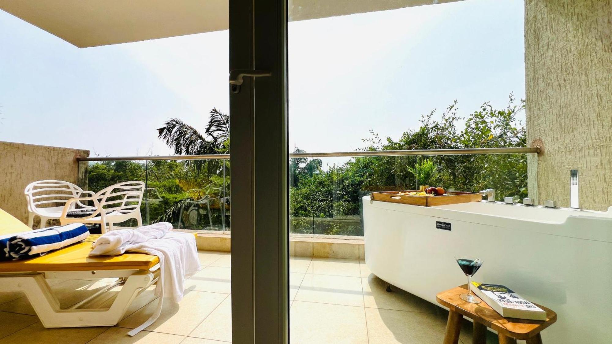 Bluo Amani Vagator - Boutique Hotel Goa 안주나 외부 사진